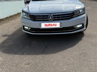 2016 Volkswagen Passat (North America and China) I Рестайлинг, белый, 1650000 рублей, вид 3