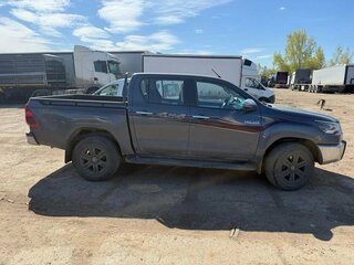 2022 Toyota Hilux VIII Рестайлинг 2, серый, 4700000 рублей, вид 4