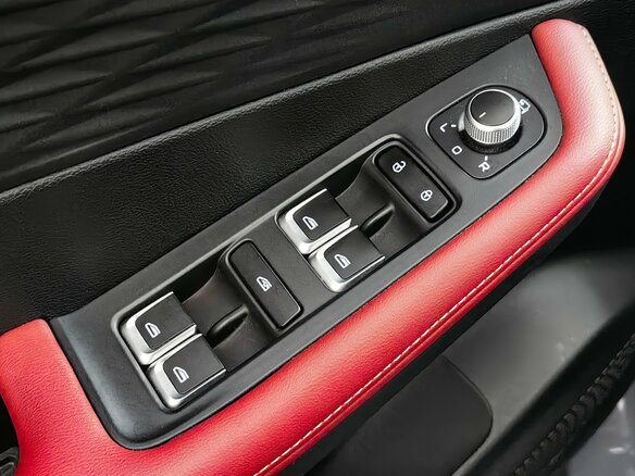 2024 Geely Coolray I Рестайлинг, серый, 2156000 рублей - вид 19