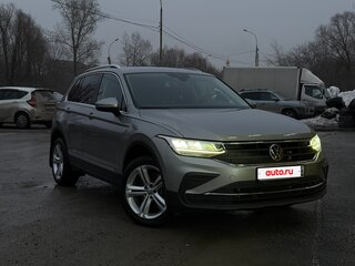 2021 Volkswagen Tiguan II Рестайлинг, серебристый, 3500000 рублей, вид 4