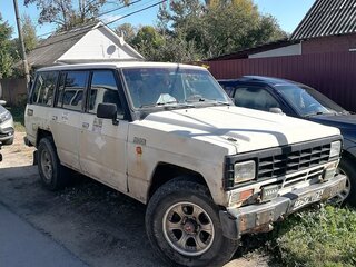 1987 Nissan Patrol III (K160, K260), белый, 320000 рублей, вид 1