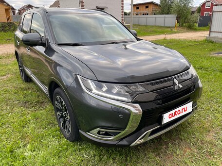 2021 Mitsubishi Outlander III Рестайлинг 3, серый, 2845000 рублей, вид 2