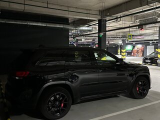 2020 Jeep Grand Cherokee SRT IV (WK2) Рестайлинг, чёрный, 9500000 рублей, вид 4