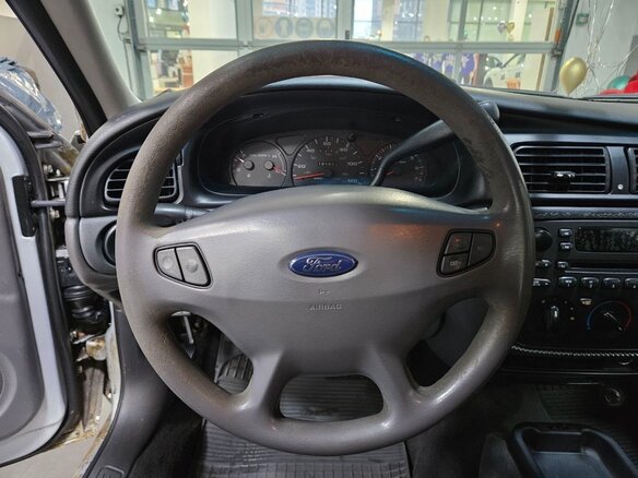 2001 Ford Taurus IV, серебристый, 550000 рублей - вид 9