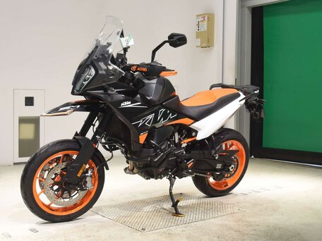 2023 KTM 890 SMT, чёрный, 1077000 рублей, вид 4