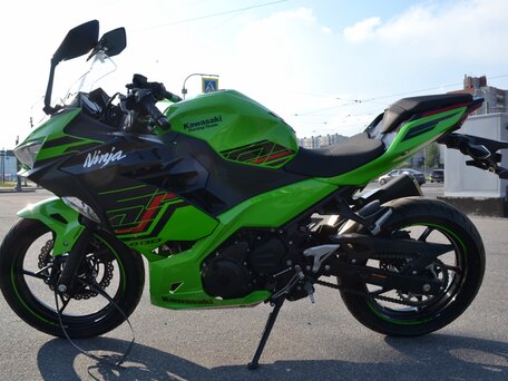 2024 Kawasaki Ninja 400, зелёный, 700000 рублей, вид 5