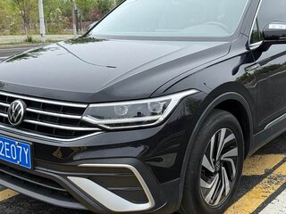 2022 Volkswagen Tiguan II Рестайлинг, чёрный, 1850001 рублей, вид 5