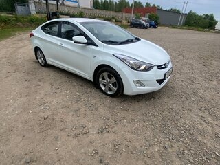 2013 Hyundai Elantra V (MD), белый, 750000 рублей, вид 5
