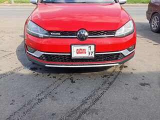 2018 Volkswagen Golf Alltrack VII Рестайлинг, красный, 1650000 рублей, вид 2
