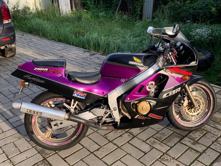 1988 Honda CBR 250R, чёрный, 350000 рублей, вид 3