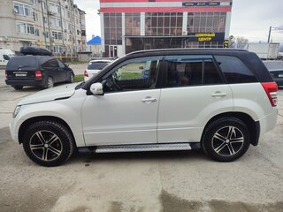 2010 Suzuki Grand Vitara II Рестайлинг, белый, 925000 рублей, вид 3
