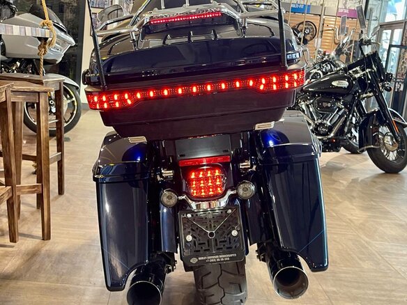 2018 Harley-Davidson CVO Limited, синий, 3500000 рублей - вид 8