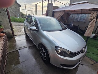 2010 Volkswagen Golf VI, серебристый, 770000 рублей, вид 2