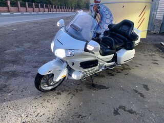 2010 Honda GL 1800 Gold Wing, белый, 1200000 рублей, вид 4