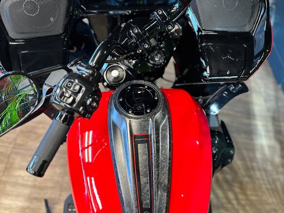 2025 Harley-Davidson CVO Road Glide ST, красный, 6350000 рублей - вид 8