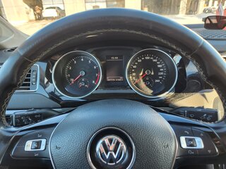 2016 Volkswagen Jetta VI Рестайлинг, белый, 1100000 рублей, вид 4