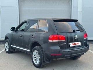 2008 Volkswagen Touareg I Рестайлинг, чёрный, 679000 рублей, вид 4