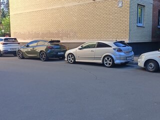 2007 Opel Astra GTC H Рестайлинг, серебристый, 590000 рублей, вид 3