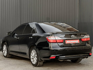 2015 Toyota Camry VII (XV50) Рестайлинг, чёрный, 2100000 рублей, вид 4