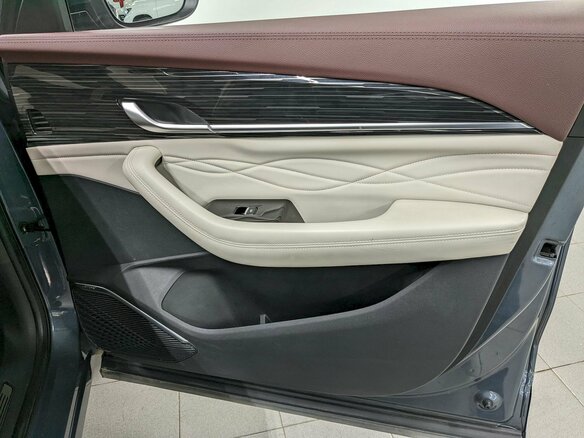 2023 Geely Monjaro I, серый, 2440000 рублей - вид 19