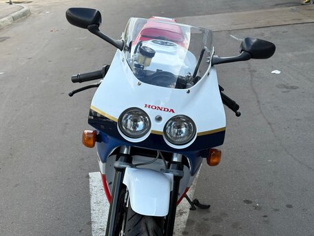1993 Honda VFR 400, белый, 500000 рублей, вид 3