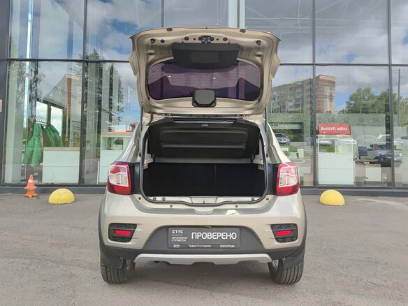 2017 Renault Sandero Stepway II, бежевый - вид 9