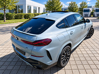 2026 BMW X6 40d III (G06) Рестайлинг, серый, 14620000 рублей, вид 5
