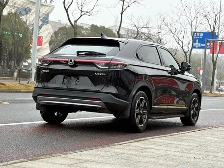 2023 Honda Vezel II, чёрный, 1775000 рублей, вид 4