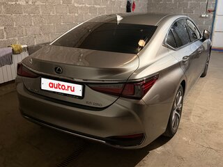 2020 Lexus ES 250 VII, серый, 4490000 рублей, вид 2