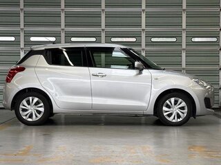 2021 Suzuki Swift V, серебристый, 1086380 рублей, вид 4