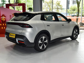 2026 Changan Qiyuan Q05 51.9 kWh II, серебристый, 2150228 рублей, вид 5