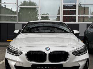 2022 BMW 1 серии 120i III (F52) Рестайлинг, белый, 1800000 рублей, вид 1