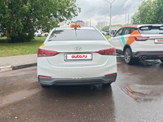 2018 Hyundai Solaris II, белый, 600000 рублей, вид 4