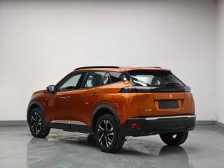 2022 Peugeot 2008 II, золотистый, 1490000 рублей, вид 3
