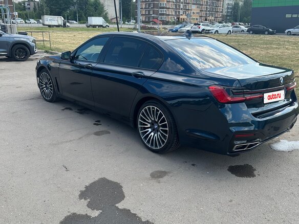 2014 BMW 7 серии 750i xDrive V (F01/F02/F04) Рестайлинг, синий, 2300000 рублей - вид 2