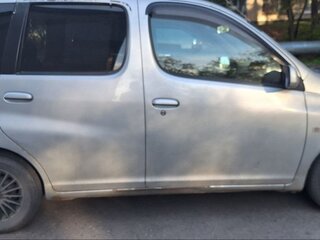 2000 Toyota FunCargo, серый, 290000 рублей, вид 4