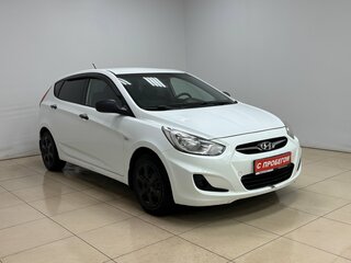 2012 Hyundai Solaris I, белый, 525000 рублей, вид 3