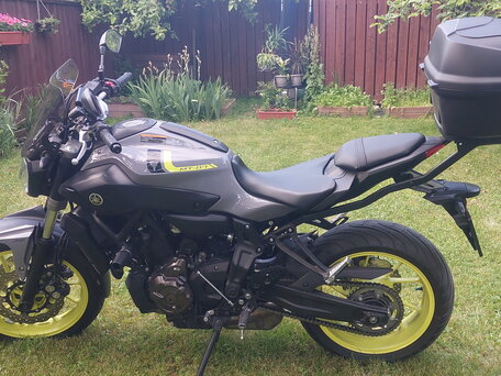2019 Yamaha MT-07 (FZ-07), серый, 750000 рублей, вид 4