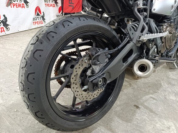 2021 Yamaha XSR700, серебристый, 700000 рублей - вид 12