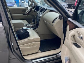 2010 Infiniti QX56 II, серый, 1800000 рублей, вид 5