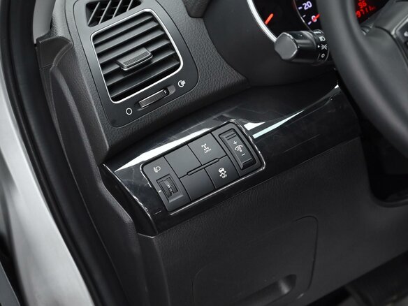 2017 Kia Sorento II Рестайлинг, серебристый, 1799000 рублей - вид 8