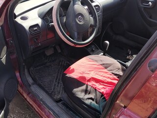 2004 Opel Corsa C Рестайлинг, красный, 250000 рублей, вид 5
