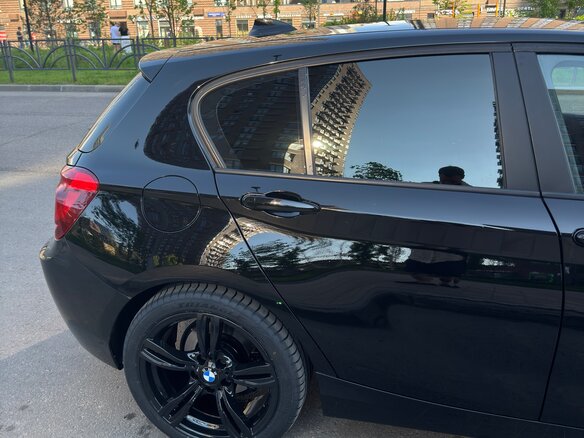 2012 BMW 1 серии 116i II (F20/F21), чёрный - вид 6