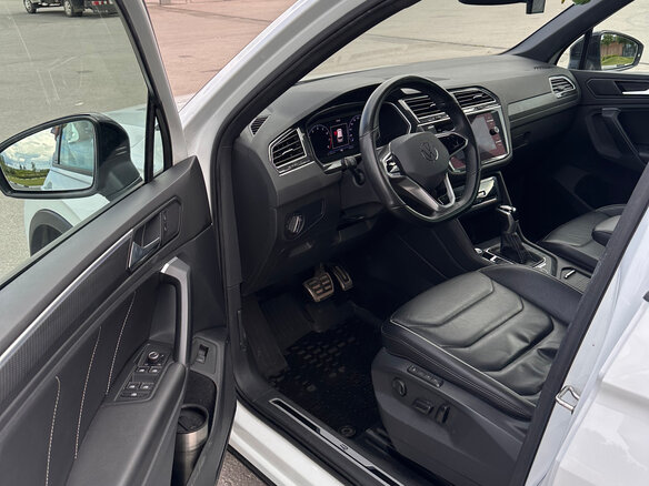 2021 Volkswagen Tiguan II Рестайлинг, белый, 3400000 рублей - вид 15