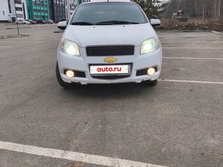 2010 Chevrolet Aveo I Рестайлинг, белый, 550000 рублей, вид 2