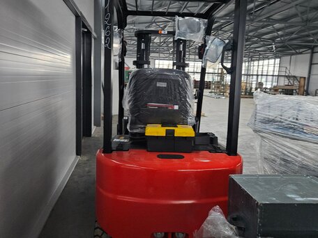 2025 EP Equipment CPD18, красный, 1098000 рублей, вид 5