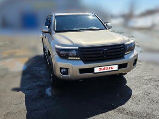2013 Toyota Land Cruiser 200 Series Рестайлинг 1, золотистый, 4800000 рублей, вид 3