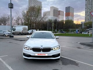 2019 BMW 5 серии 520i VII (G30/G31/G38), белый, 2540000 рублей, вид 3