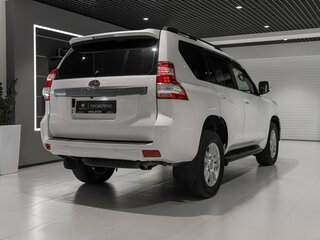 2016 Toyota Land Cruiser Prado 150 Series Рестайлинг 1, белый, 3185000 рублей, вид 5