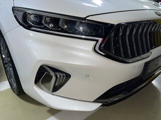 2020 Kia K7 YG (II) Рестайлинг, белый, 3600000 рублей, вид 4